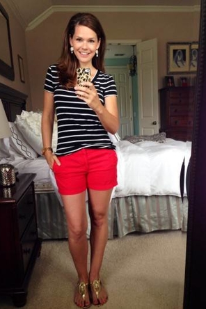 stripe top/colored shorts/sandals